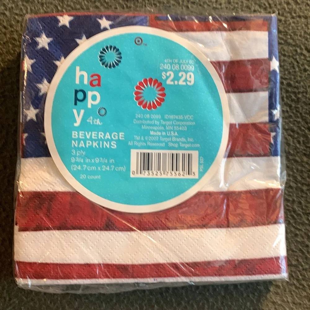 NWT Target Brands Patriotic paper napkins. 3 Luncheon and 3 beverage.